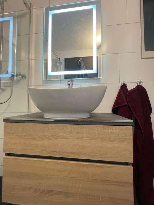 Villa Bootsmann Mit Spektakulaerer Seesicht Nahe Badestrand Vitznau Exterior foto